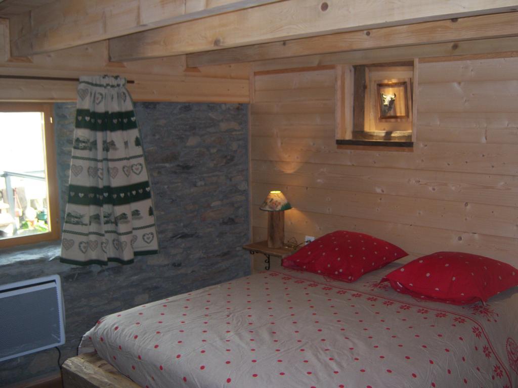 Les Granges De La Fontaine Villa Antignac Room photo